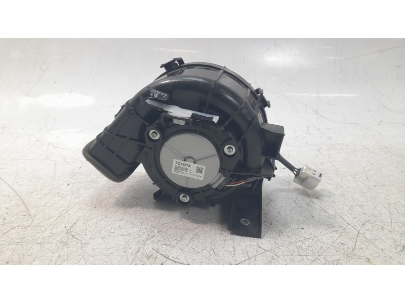 Recambio de ventilador calefaccion para toyota corolla (e21) hybrid style referencia OEM IAM G923047080  