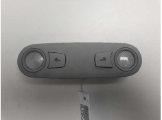 LUZ INTERIOR 8T0947111B 