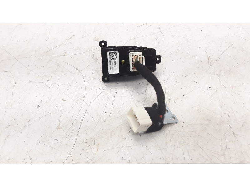 Recambio de mando retrovisor para hyundai tucson 1.6 cat referencia OEM IAM 93573D3000  