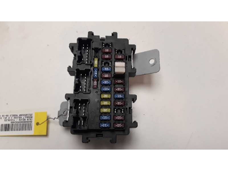 Recambio de caja reles / fusibles para renault koleos 2.0 dci diesel fap referencia OEM IAM 252365026R  