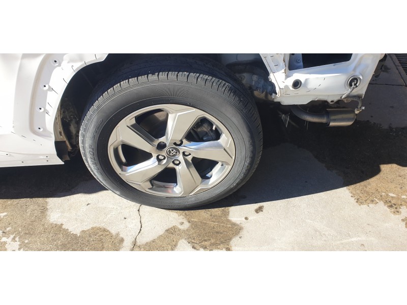 Recambio de mangueta trasera izquierda para toyota rav4 referencia OEM IAM 4230542070  