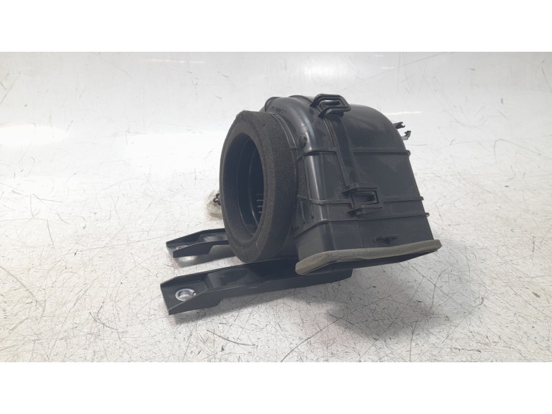 Recambio de ventilador calefaccion para toyota corolla (e21) hybrid style referencia OEM IAM G923047080  