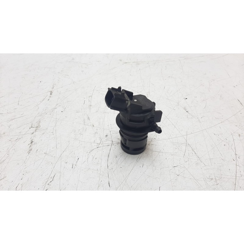 Recambio de bomba limpia para mazda 3 berlina (bk) 1.6 cd diesel cat referencia OEM IAM 8603102451  