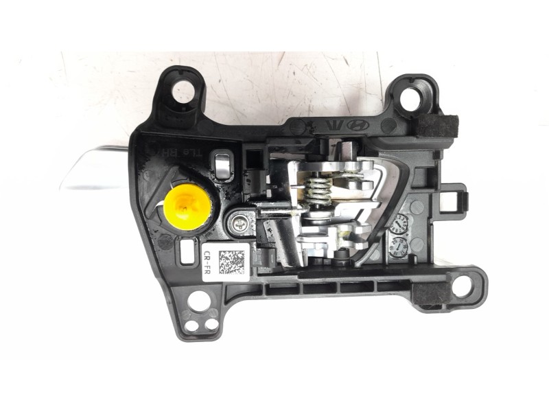 Recambio de maneta interior delantera derecha para hyundai tucson 1.6 cat referencia OEM IAM 82620D7000  