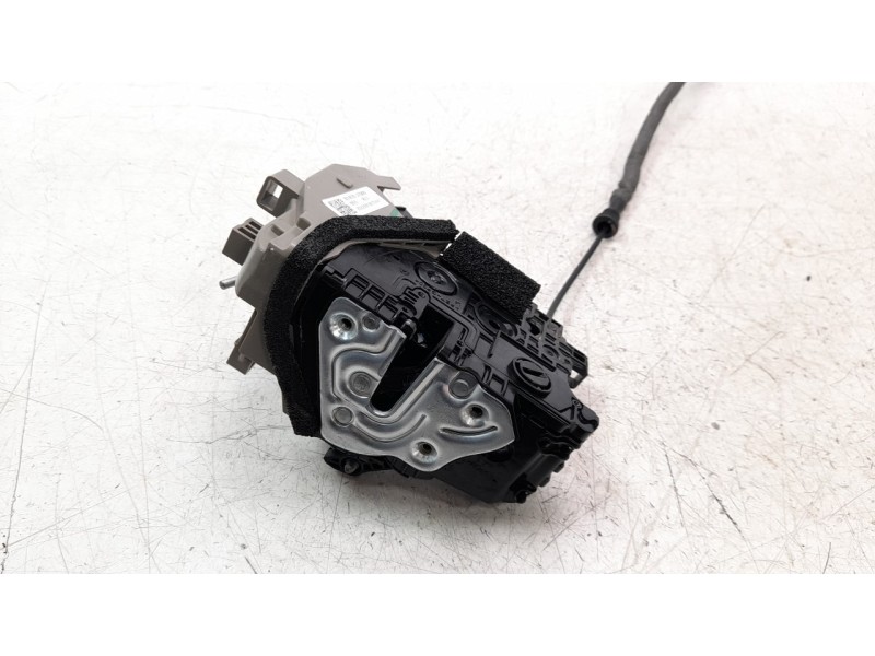 Recambio de cerradura puerta trasera izquierda para kia ceed concept referencia OEM IAM 81410J7000  