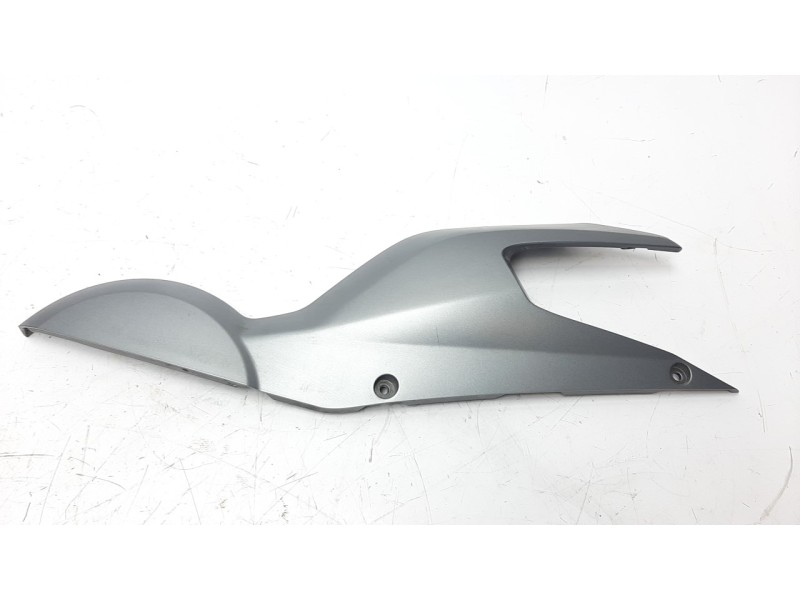 Recambio de moldura para bmw c 600 sport referencia OEM IAM 46638527806  