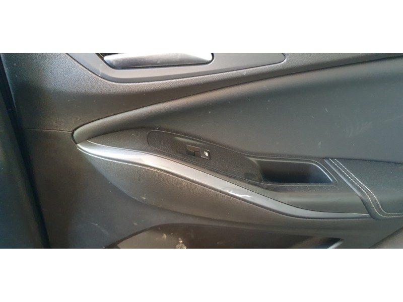 Recambio de mando elevalunas trasero derecho para opel grandland x 1.2 referencia OEM IAM 98044803ZD  