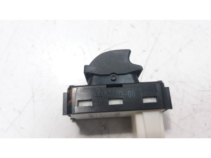 Recambio de mando elevalunas trasero izquierdo para opel grandland x 1.2 referencia OEM IAM 98044803ZD  