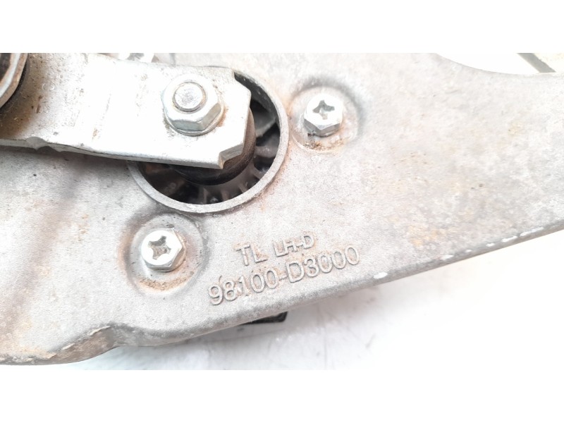 Recambio de motor limpia delantero para hyundai tucson 1.6 cat referencia OEM IAM 98100D3000  