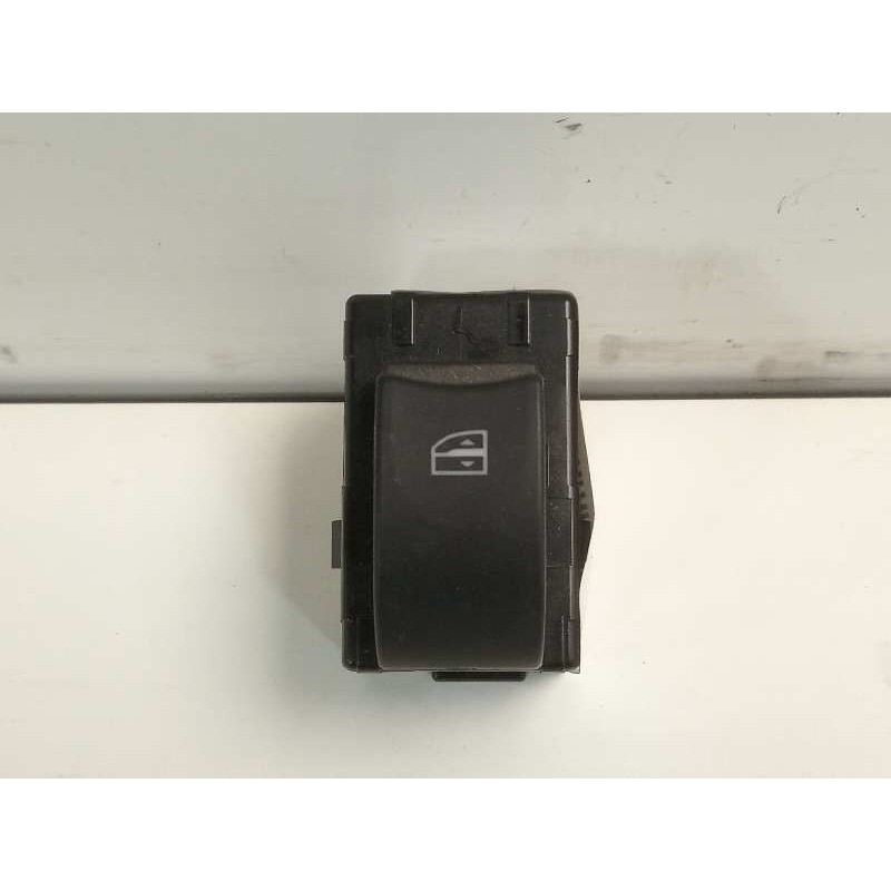 Recambio de mando elevalunas trasero izquierdo para renault koleos 2.0 dci diesel fap referencia OEM IAM 25411JY00B  