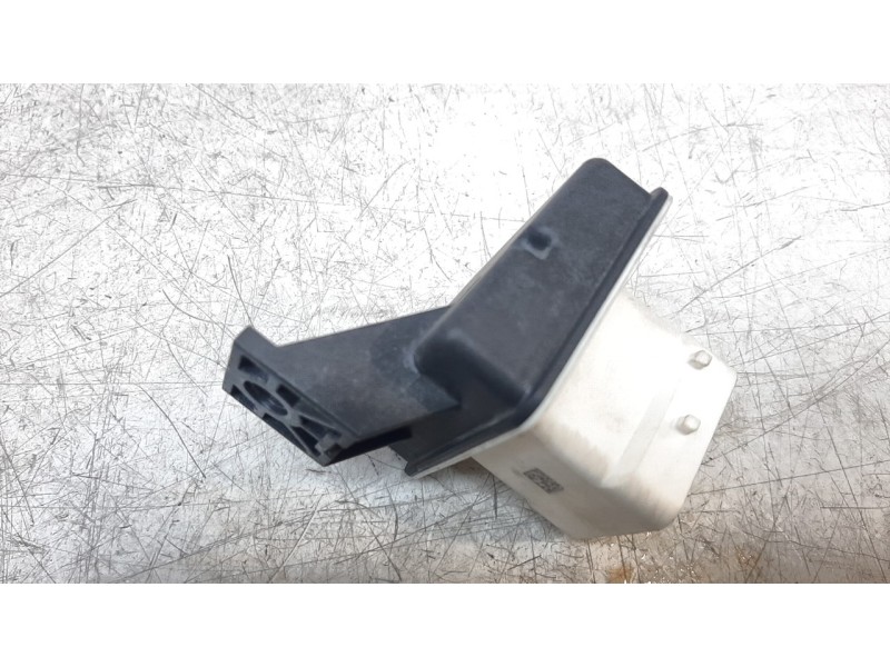 Recambio de caja precalentamiento para dacia duster ii prestige referencia OEM IAM 110679886R  