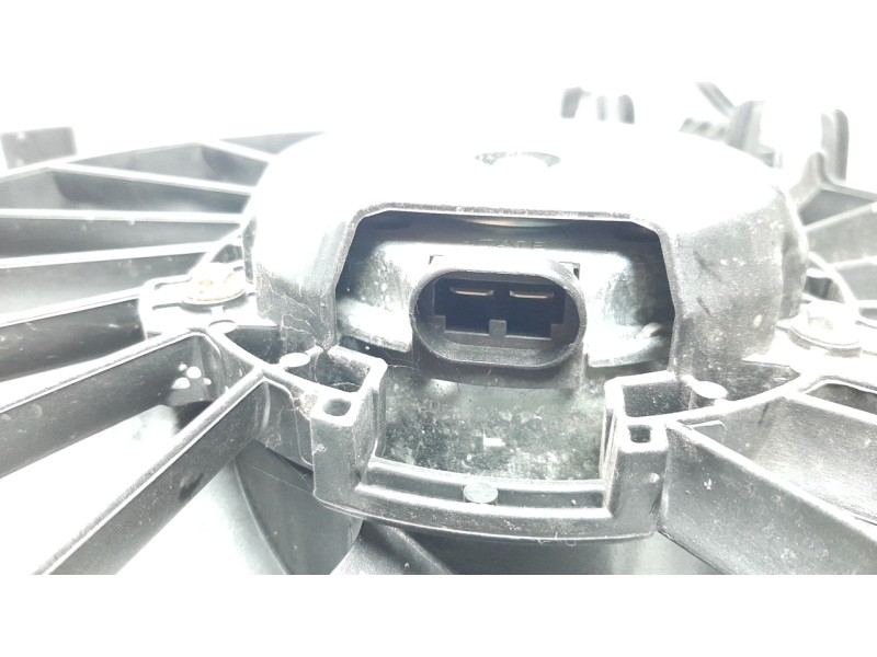 Recambio de electroventilador para dacia duster 1.5 dci diesel fap cat referencia OEM IAM 214816758R  