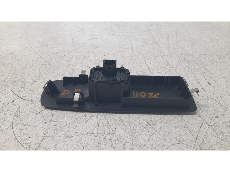 Recambio de mando elevalunas delantero derecho para renault laguna iii dynamique referencia OEM IAM 809600750R  