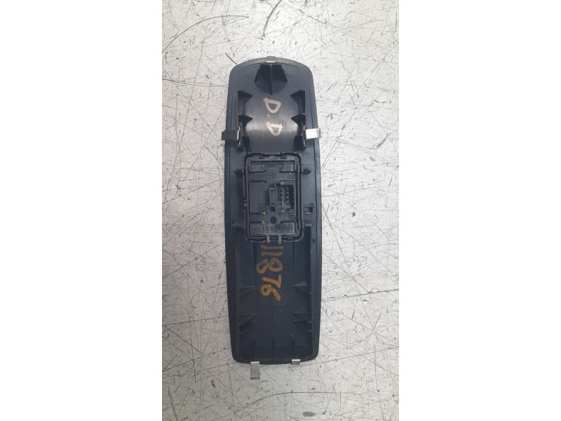 Recambio de mando elevalunas delantero derecho para renault laguna iii dynamique referencia OEM IAM 809600750R  