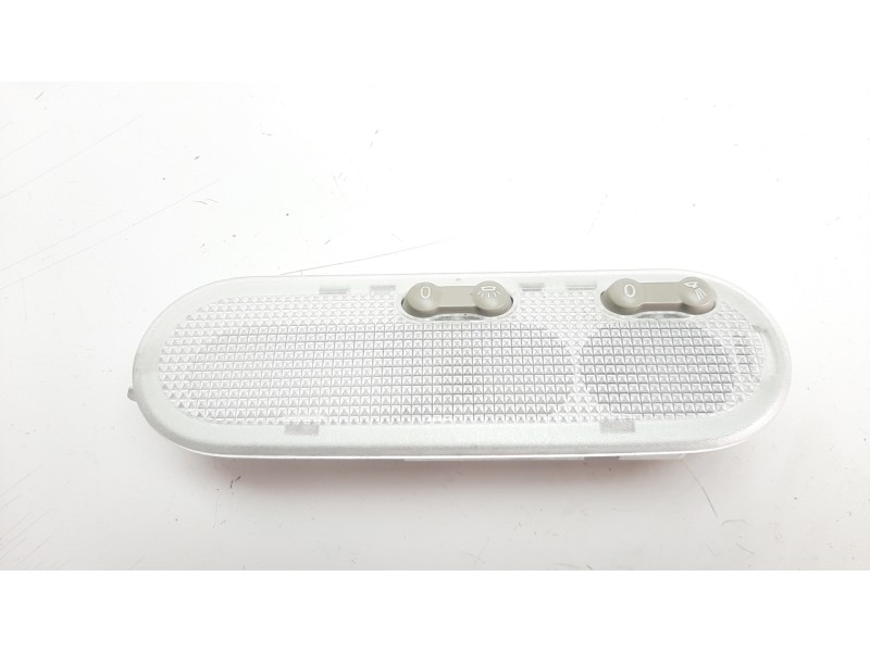 Recambio de luz interior para dacia duster 1.5 dci diesel fap cat referencia OEM IAM 8200073231  