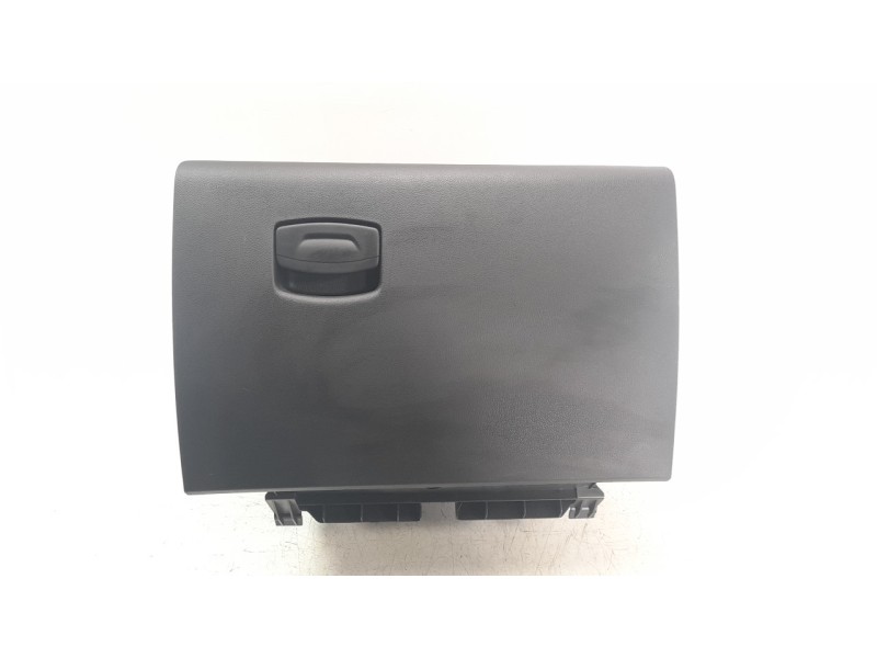 Recambio de guantera para renault kadjar 1.5 dci diesel fap energy referencia OEM IAM 682526225R  