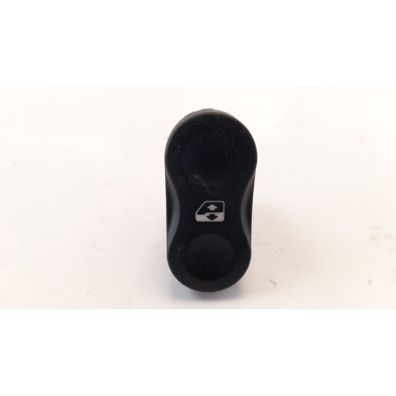 Recambio de mando elevalunas delantero izquierdo para dacia duster 1.5 dci diesel fap cat referencia OEM IAM 8200602227  