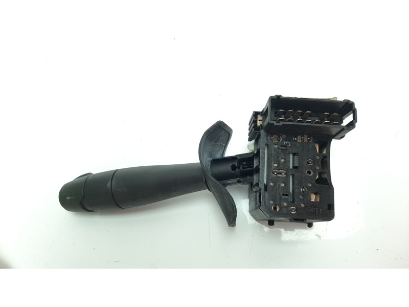 Recambio de mando limpia para dacia duster 1.5 dci diesel fap cat referencia OEM IAM 8200792587  