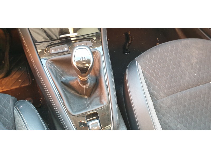 Recambio de pomo palanca cambio para opel grandland x 1.2 referencia OEM IAM 3557450  