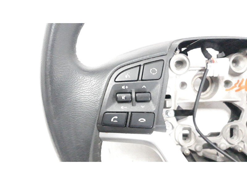 Recambio de volante para hyundai tucson 1.6 cat referencia OEM IAM 56110D7AH0TRY  