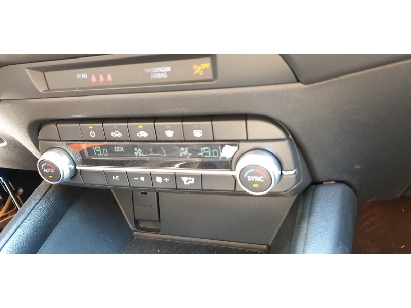 Recambio de mando climatizador para mazda cx-5 2.0 cat referencia OEM IAM KB8M61190B  