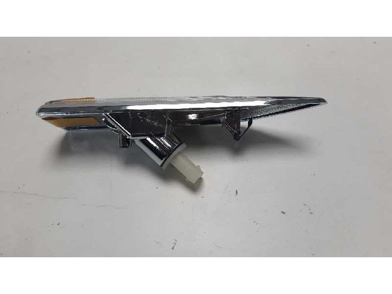 Recambio de piloto lateral izquierdo para volkswagen t6 transporter referencia OEM IAM 2K5949101A  