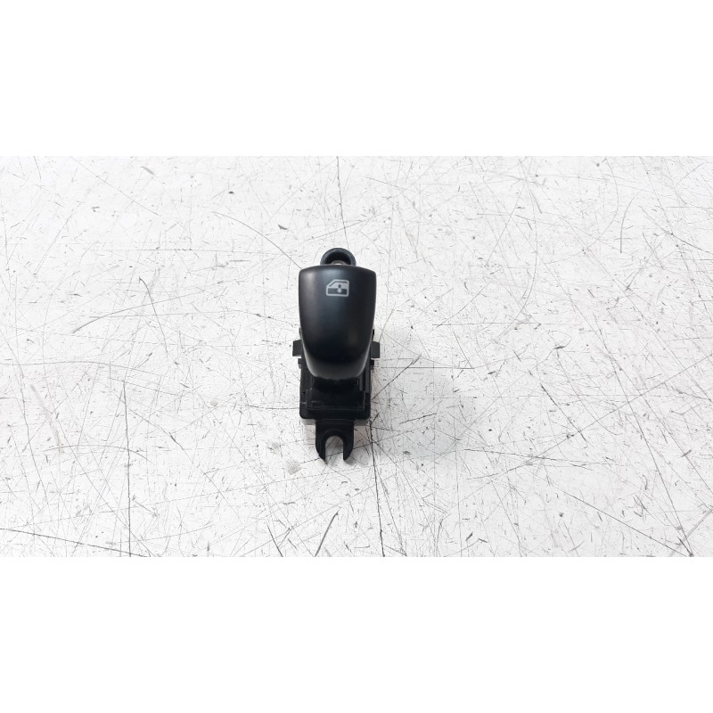 Recambio de mando elevalunas trasero izquierdo para renault kadjar 1.5 dci diesel fap energy referencia OEM IAM 254119716R IAF88