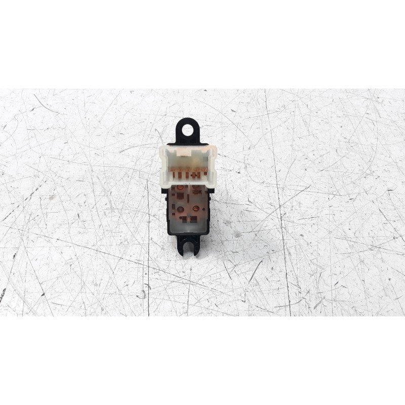 Recambio de mando elevalunas trasero izquierdo para renault kadjar 1.5 dci diesel fap energy referencia OEM IAM 254119716R IAF88