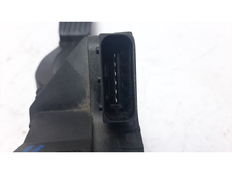 Recambio de potenciometro pedal para opel corsa d 1.4 16v referencia OEM IAM 55702020  