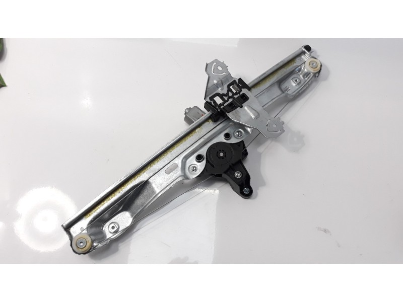 Recambio de elevalunas delantero derecho para renault kadjar 1.6 tce energy referencia OEM IAM 807209732R  