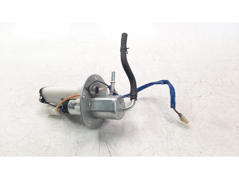 Recambio de bomba combustible para kawasaki z 750 / z 1000 referencia OEM IAM 490400018  