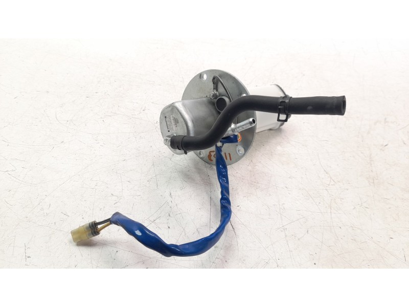 Recambio de bomba combustible para kawasaki z 750 / z 1000 referencia OEM IAM 490400018  
