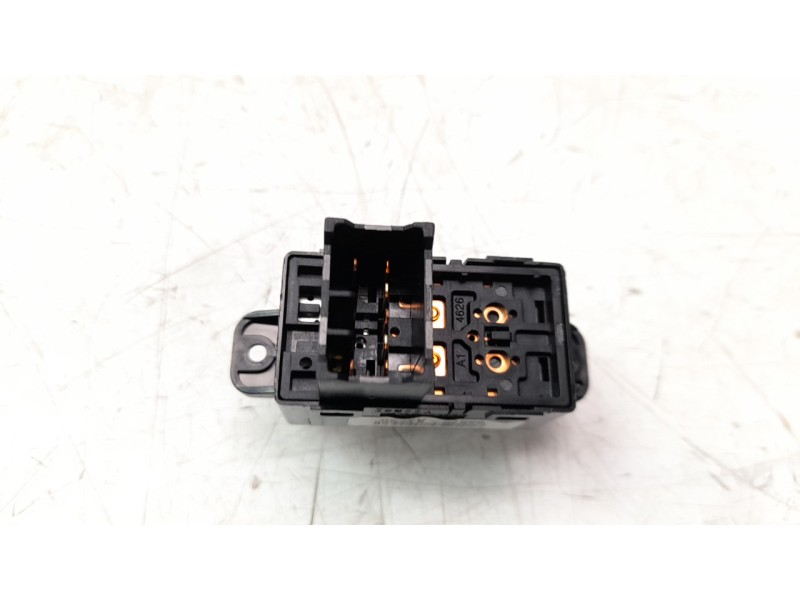 Recambio de mando elevalunas delantero derecho para kia carens ( ) 1.6 gdi cat referencia OEM IAM 93575A4030  