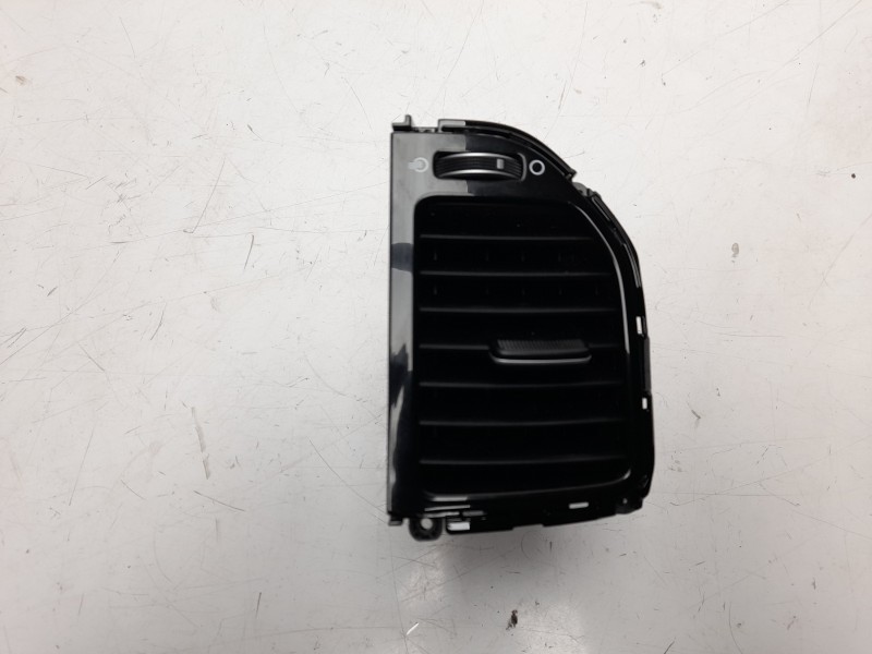 Recambio de rejilla aireadora para kia sportage drive 2wd referencia OEM IAM 97410F1AA0  