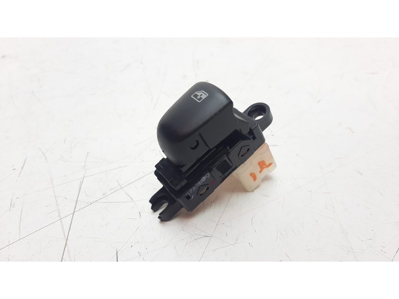 Recambio de mando elevalunas trasero izquierdo para renault kadjar 1.6 tce energy referencia OEM IAM 254119716R IAF880017 