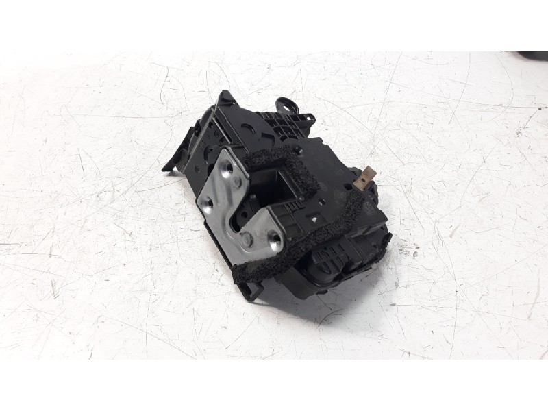 Recambio de cerradura puerta delantera derecha para renault captur 1.5 dci diesel fap referencia OEM IAM 805022764R  