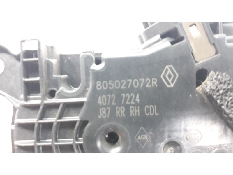 Recambio de cerradura puerta trasera derecha para renault captur 1.5 dci diesel fap referencia OEM IAM 805027072R  