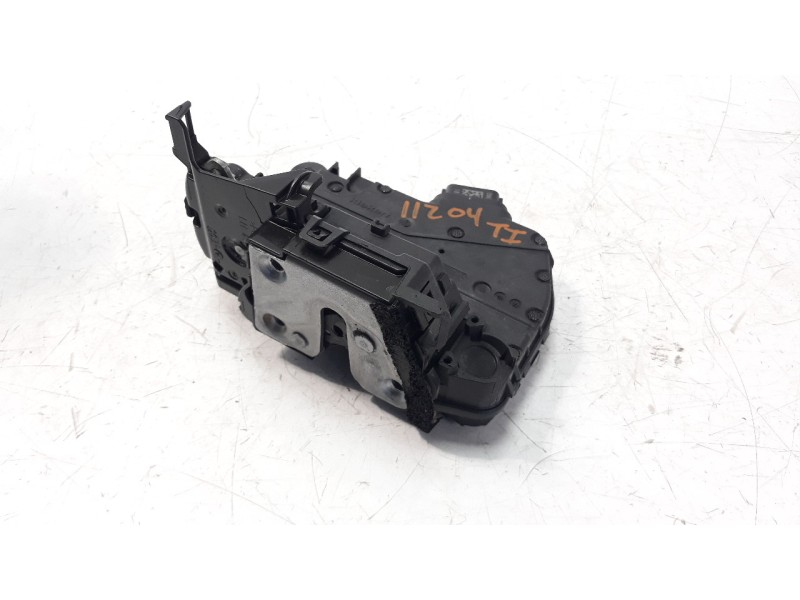 Recambio de cerradura puerta trasera izquierda para renault captur 1.5 dci diesel fap referencia OEM IAM 805034742R  