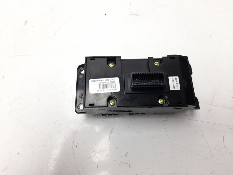 Recambio de interruptor para kia sportage drive 2wd referencia OEM IAM 93700F1AY0  