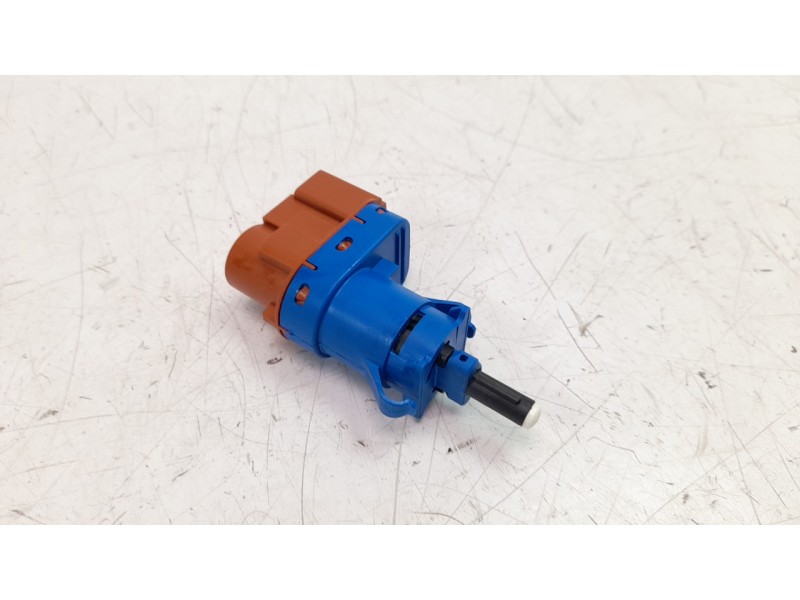 Recambio de interruptor para fiat nuova 500 (150) abarth referencia OEM IAM 50512681  