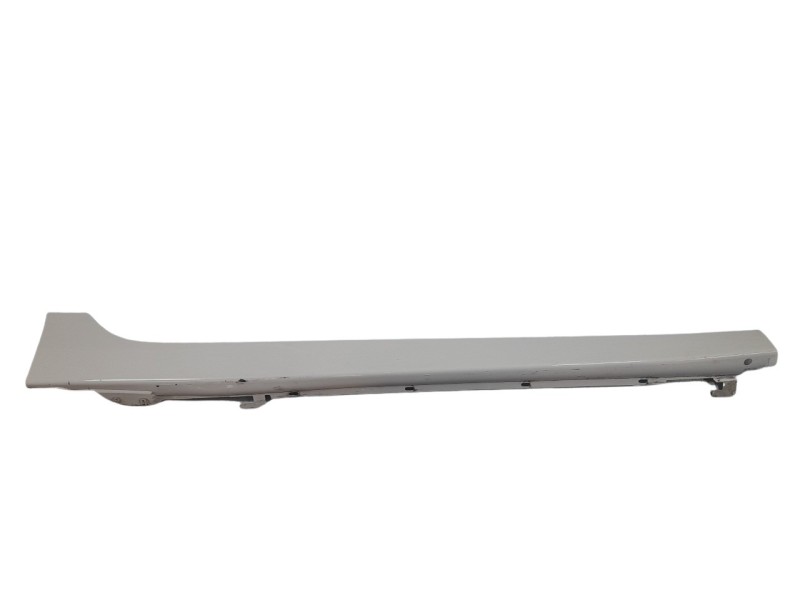 Recambio de estribos laterales para bmw serie 2 active tourer (u06) 225 e xdrive referencia OEM IAM 51778739116  