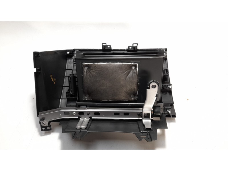 Recambio de guantera para mazda 3 berlina (bp) referencia OEM IAM BEPN6403002  