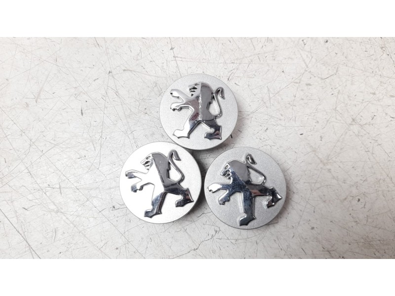 Recambio de tapacubos para peugeot 607 (s1) básico referencia OEM IAM 9636892077  