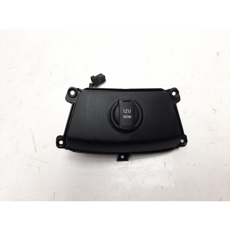Recambio de cenicero para kia sportage drive 2wd referencia OEM IAM 84638F1201  