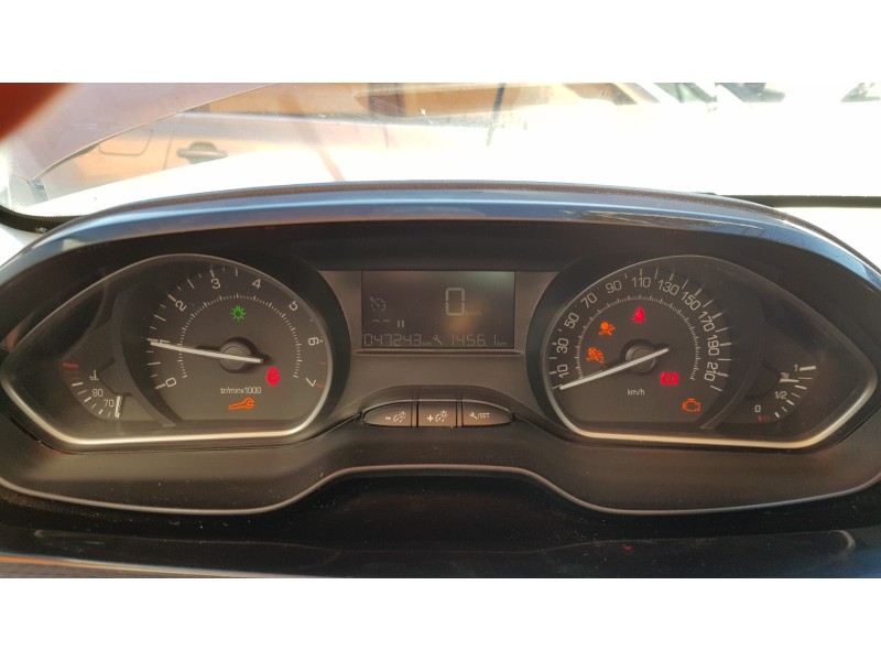 Recambio de cuadro instrumentos para peugeot 208 1.2 16v vti referencia OEM IAM 9825986180  