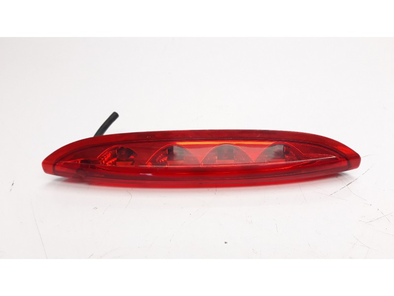 Recambio de luz central de freno para peugeot 208 1.2 16v vti referencia OEM IAM 9674309080  