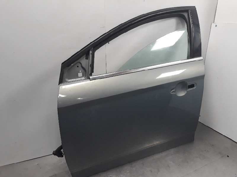 Recambio de puerta delantera izquierda para ford mondeo ber. (ca2) ghia referencia OEM IAM 1778162  