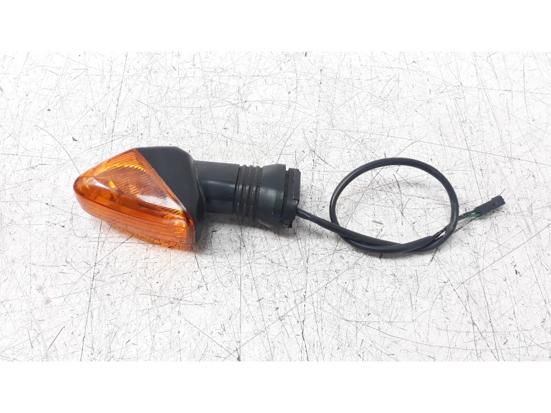 Recambio de piloto trasero izquierdo para kawasaki z 750 / z 1000 referencia OEM IAM 230370062  