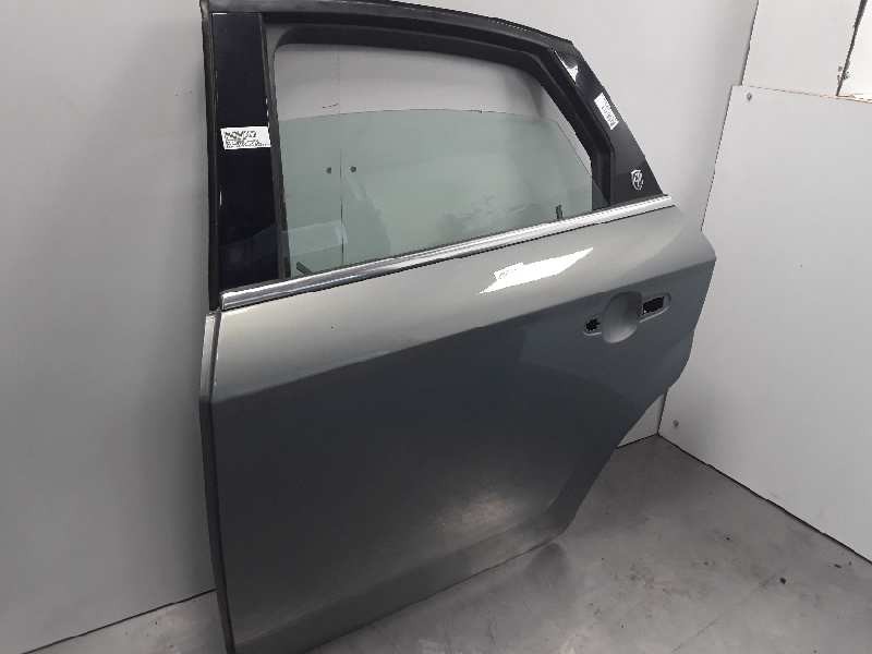 Recambio de puerta trasera izquierda para ford mondeo ber. (ca2) ghia referencia OEM IAM 1694252  