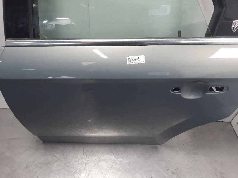 Recambio de puerta trasera izquierda para ford mondeo ber. (ca2) ghia referencia OEM IAM 1694252  